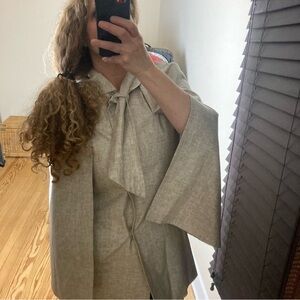 Tahari jacket cape small linen‎ feminine statement old Hollywood elegant cream